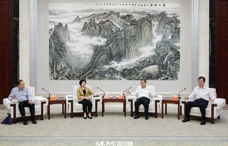 a8000368-d2d3-40c8-baca-51645885f4b4.jpg
